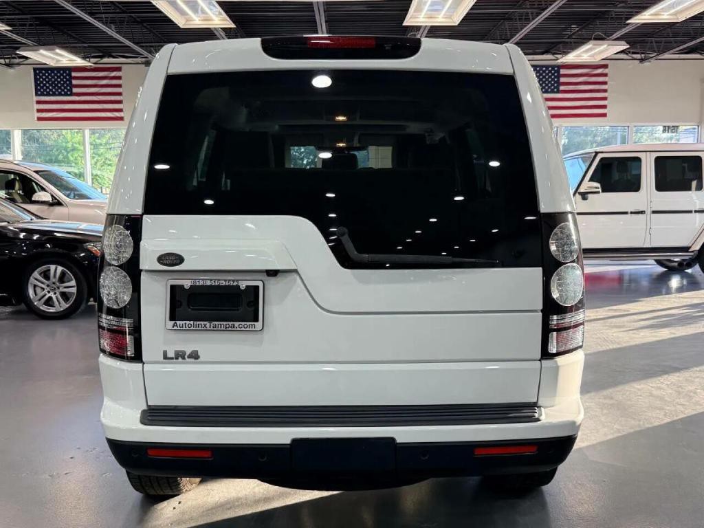 2016 Land Rover LR4 Image 4