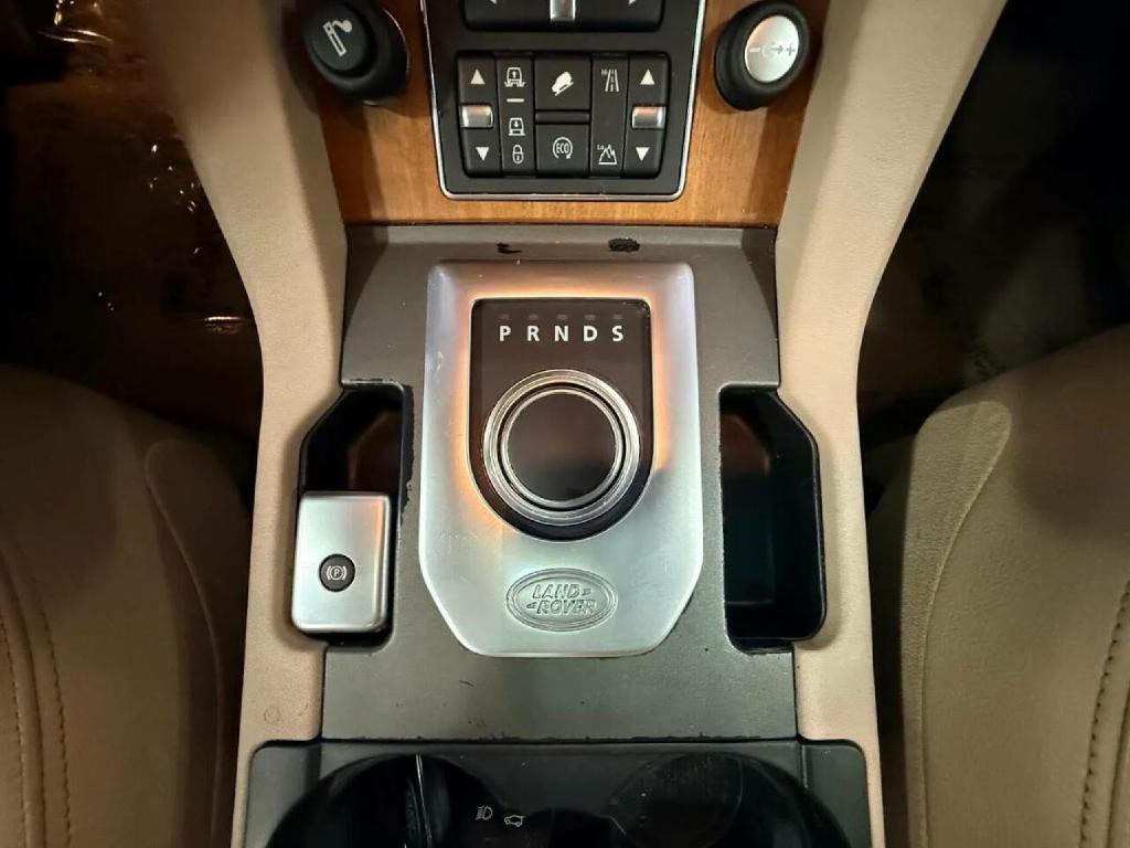 2016 Land Rover LR4 Image 23