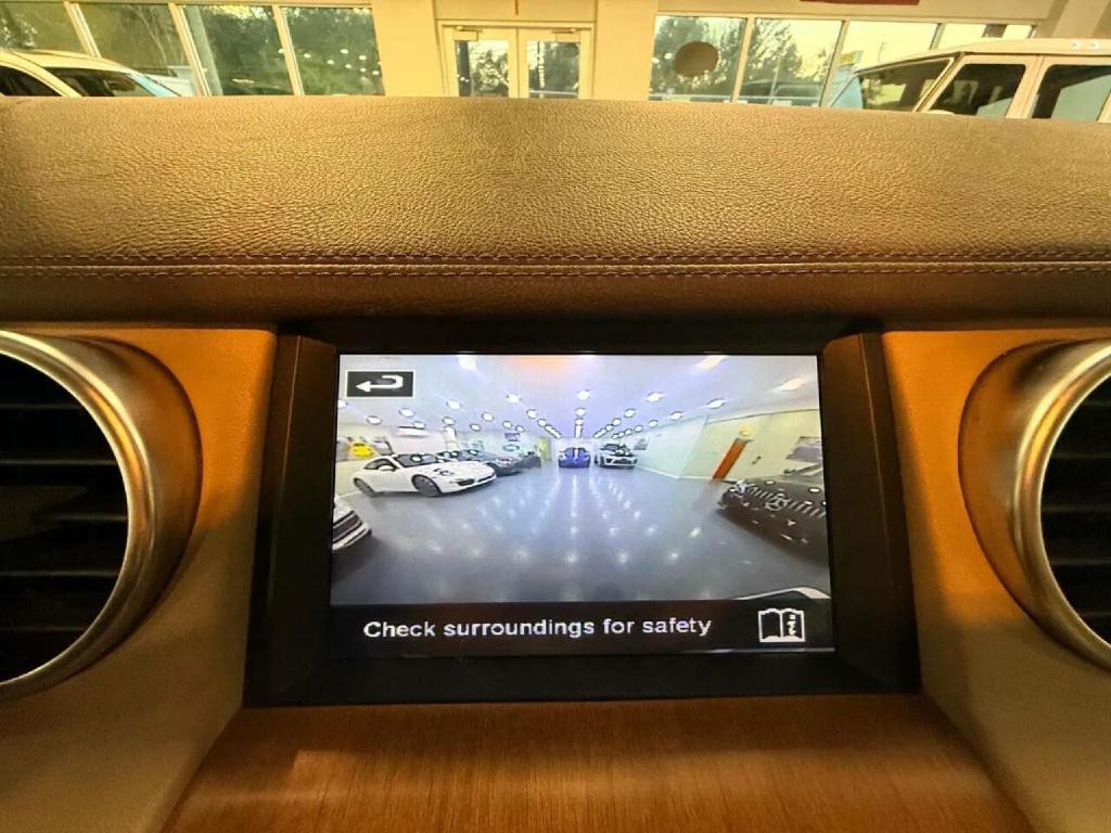 2016 Land Rover LR4 Image 29