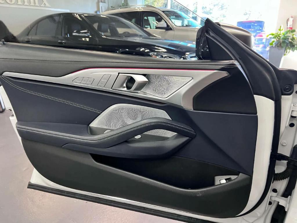 2020 BMW 8 Series Image 35