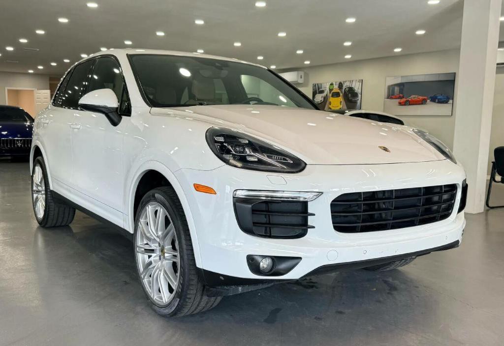 2018 Porsche Cayenne Image 1