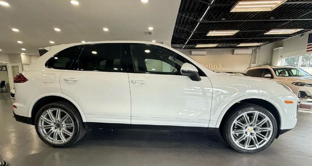 2018 Porsche Cayenne Image 8