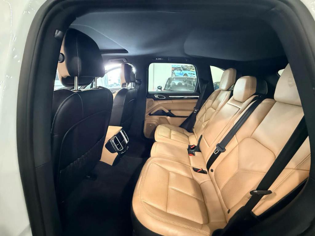 2018 Porsche Cayenne Image 14