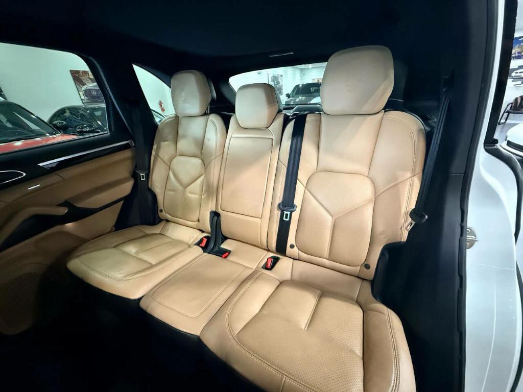 2018 Porsche Cayenne Image 15
