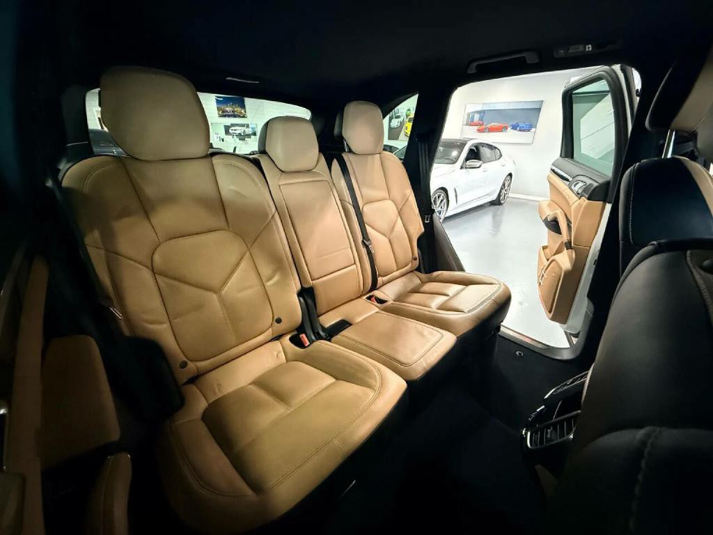 2018 Porsche Cayenne Image 17