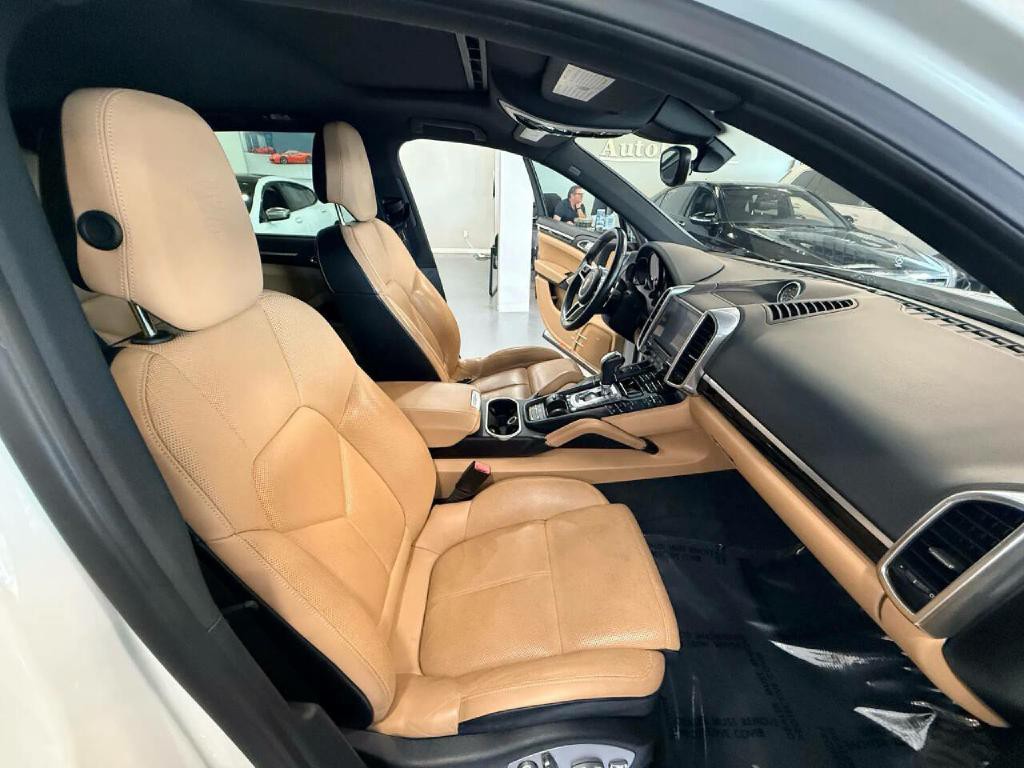 2018 Porsche Cayenne Image 20