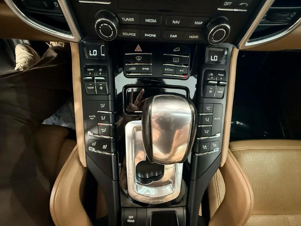 2018 Porsche Cayenne Image 32