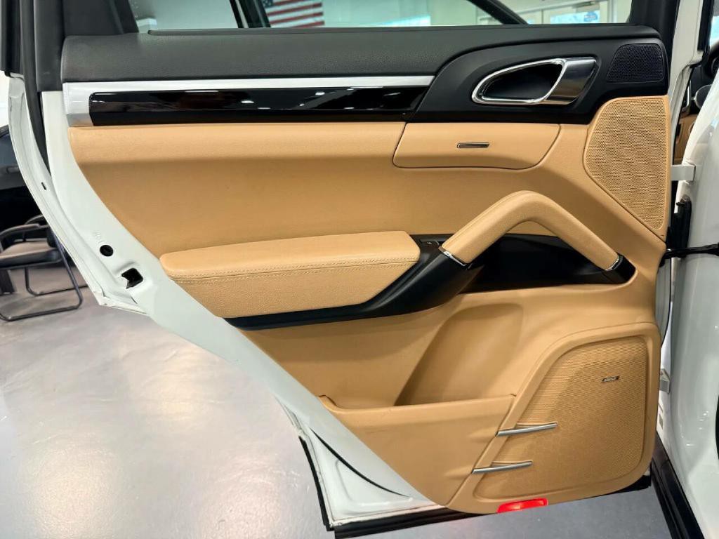 2018 Porsche Cayenne Image 39