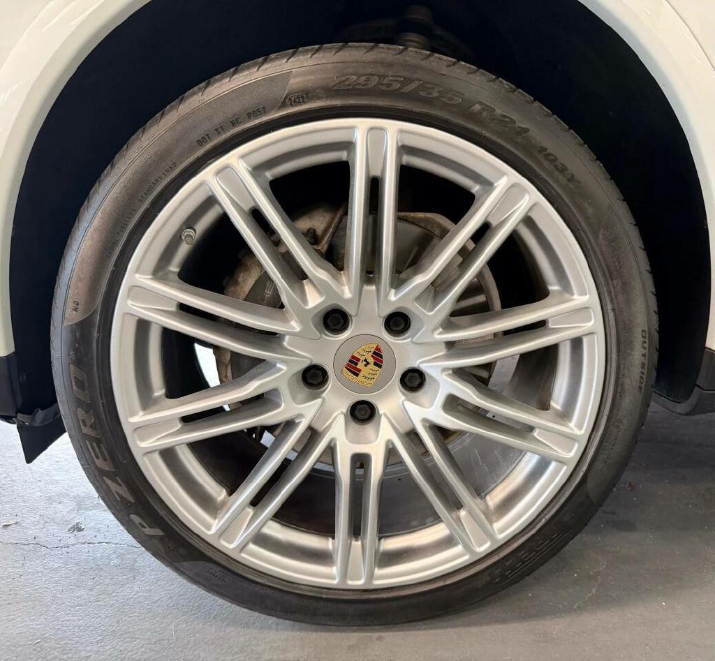 2018 Porsche Cayenne Image 46