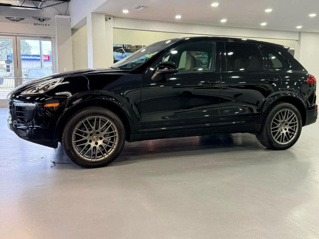 2017 Porsche Cayenne Image 3