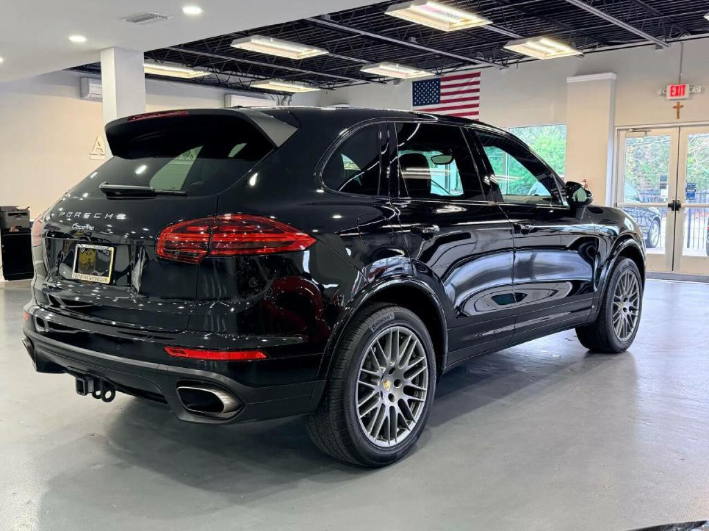 2017 Porsche Cayenne Image 6