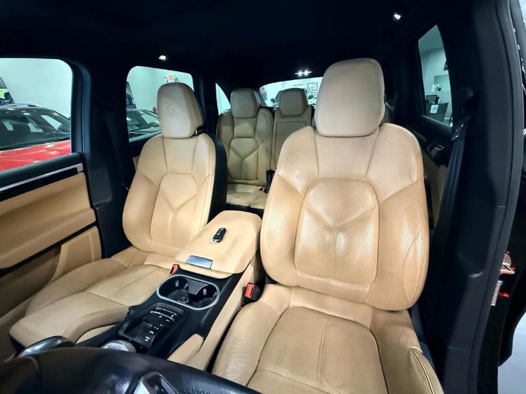 2017 Porsche Cayenne Image 10