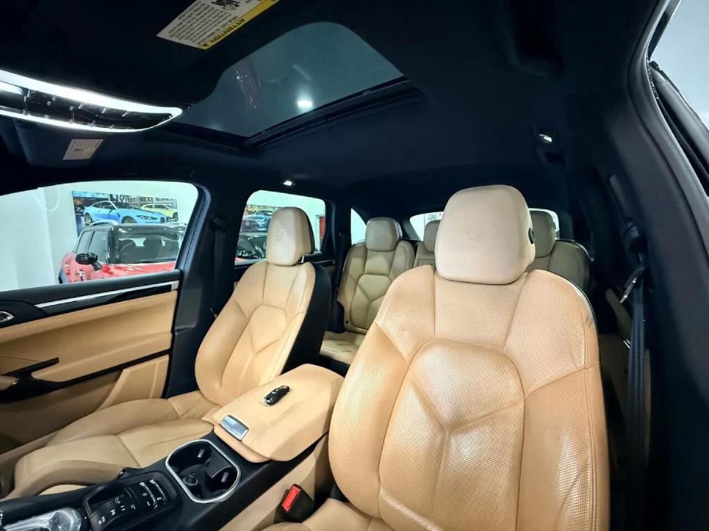 2017 Porsche Cayenne Image 11