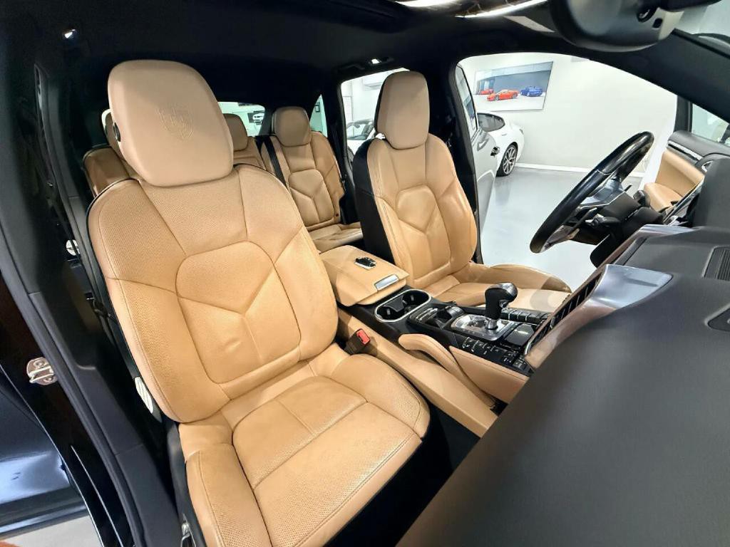 2017 Porsche Cayenne Image 18