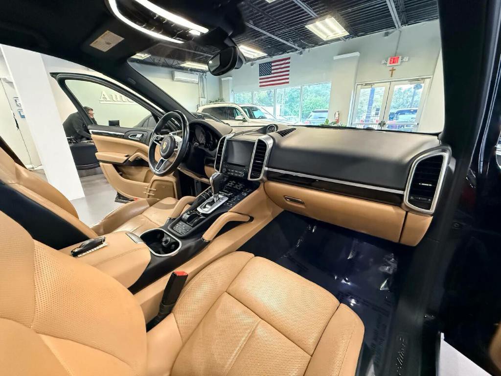 2017 Porsche Cayenne Image 19