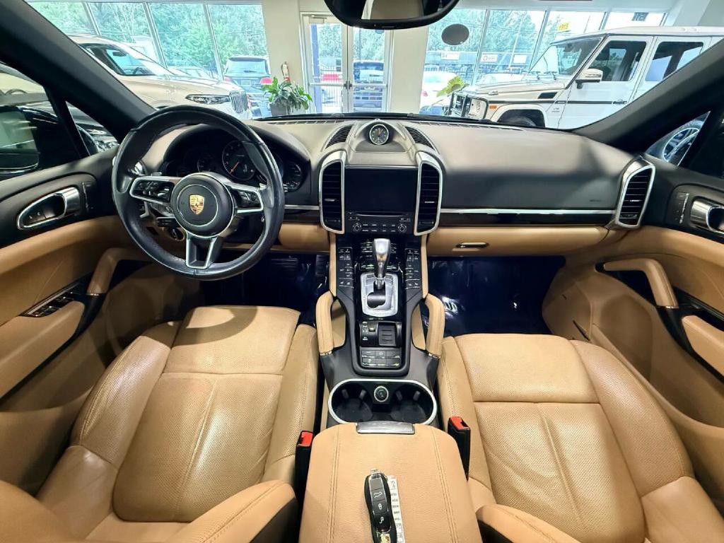 2017 Porsche Cayenne Image 20