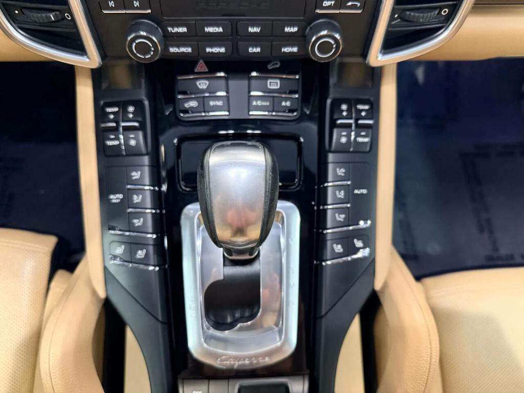 2017 Porsche Cayenne Image 26