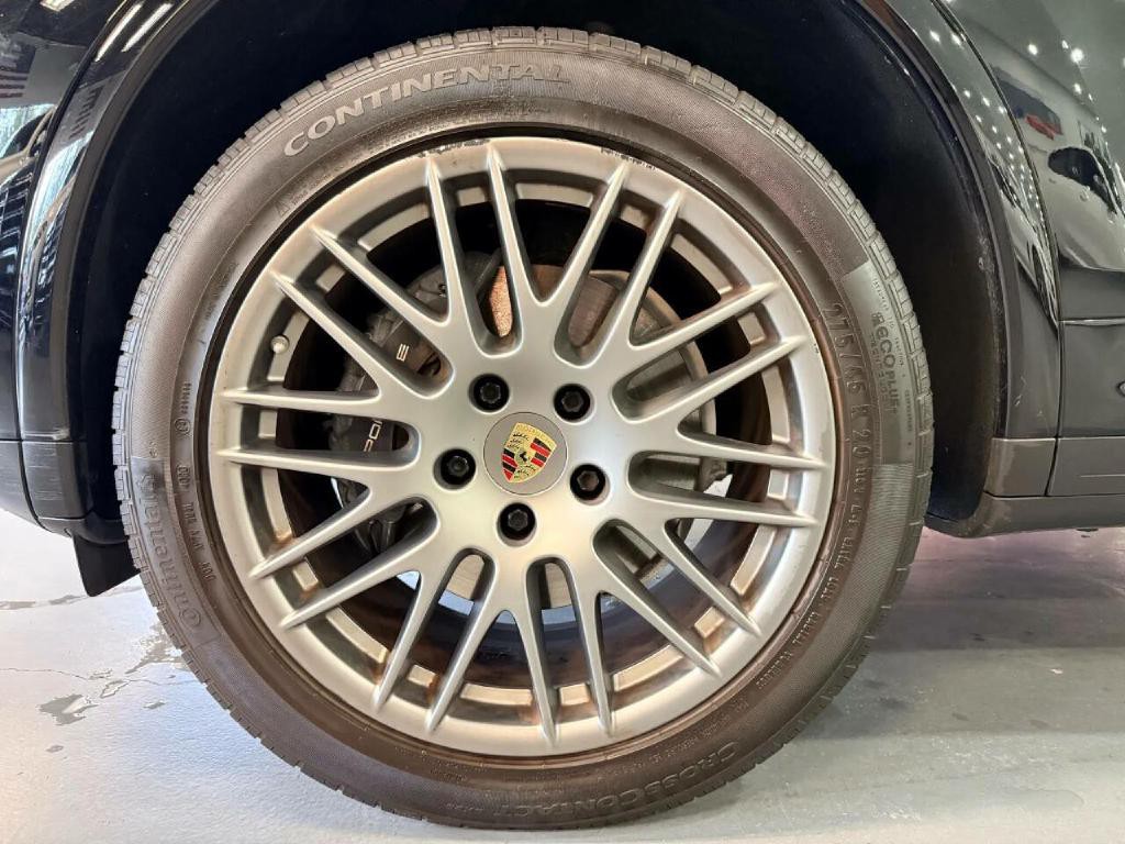 2017 Porsche Cayenne Image 42