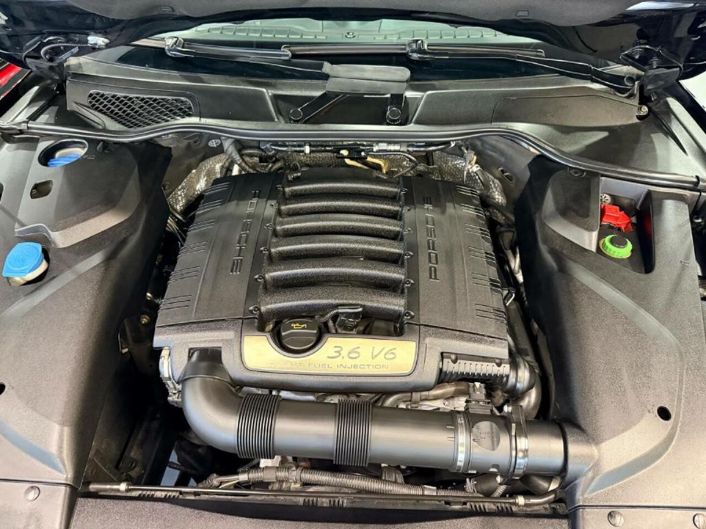 2017 Porsche Cayenne Image 46