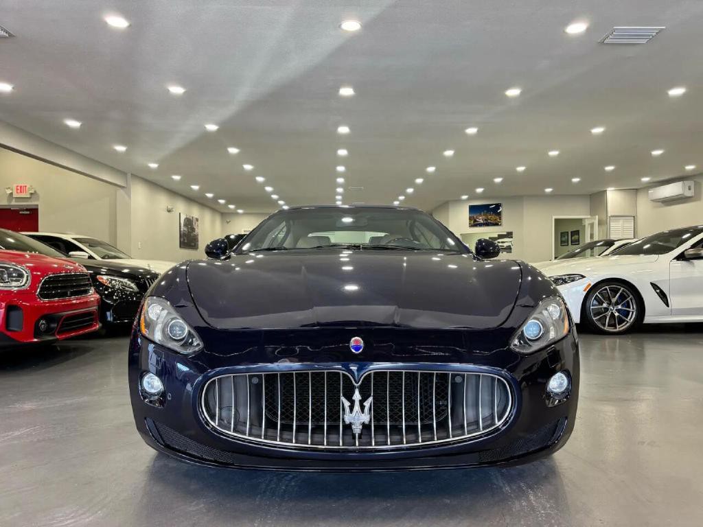 2013 Maserati GranTurismo Image 2