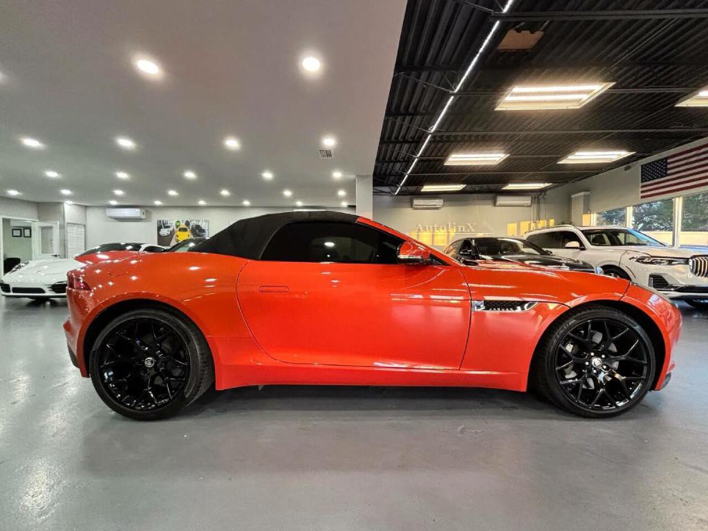 2014 Jaguar F-TYPE Image 8