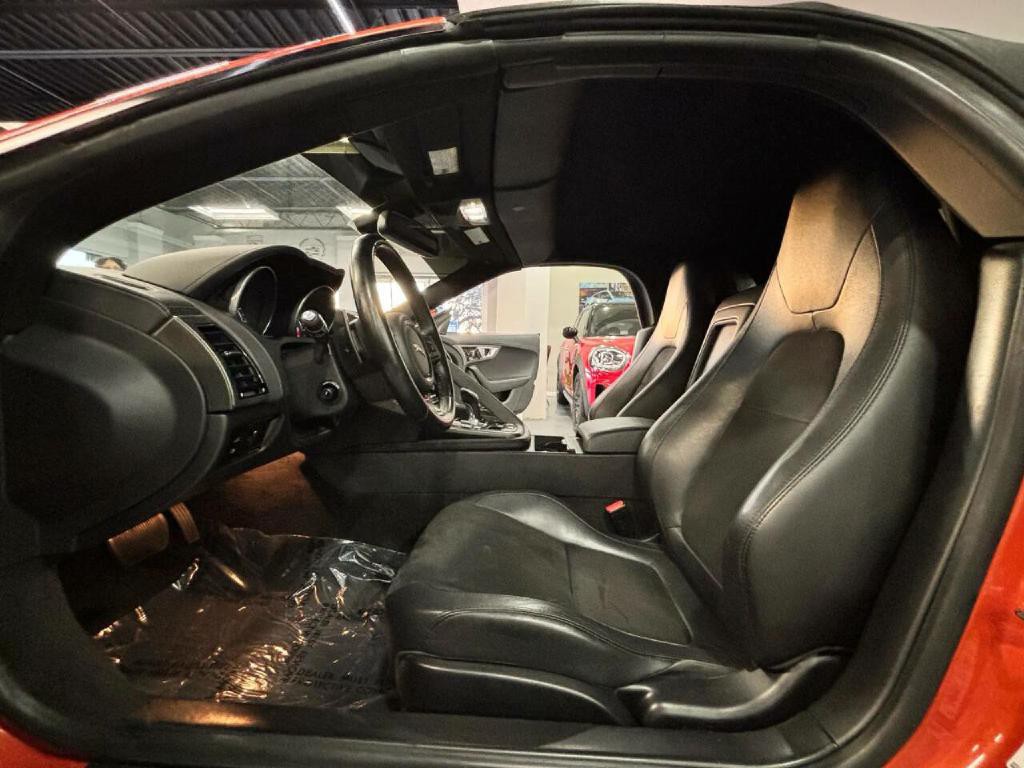2014 Jaguar F-TYPE Image 12