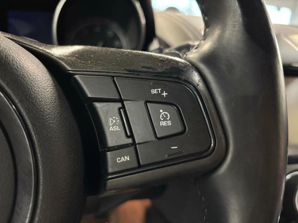 2014 Jaguar F-TYPE Image 18