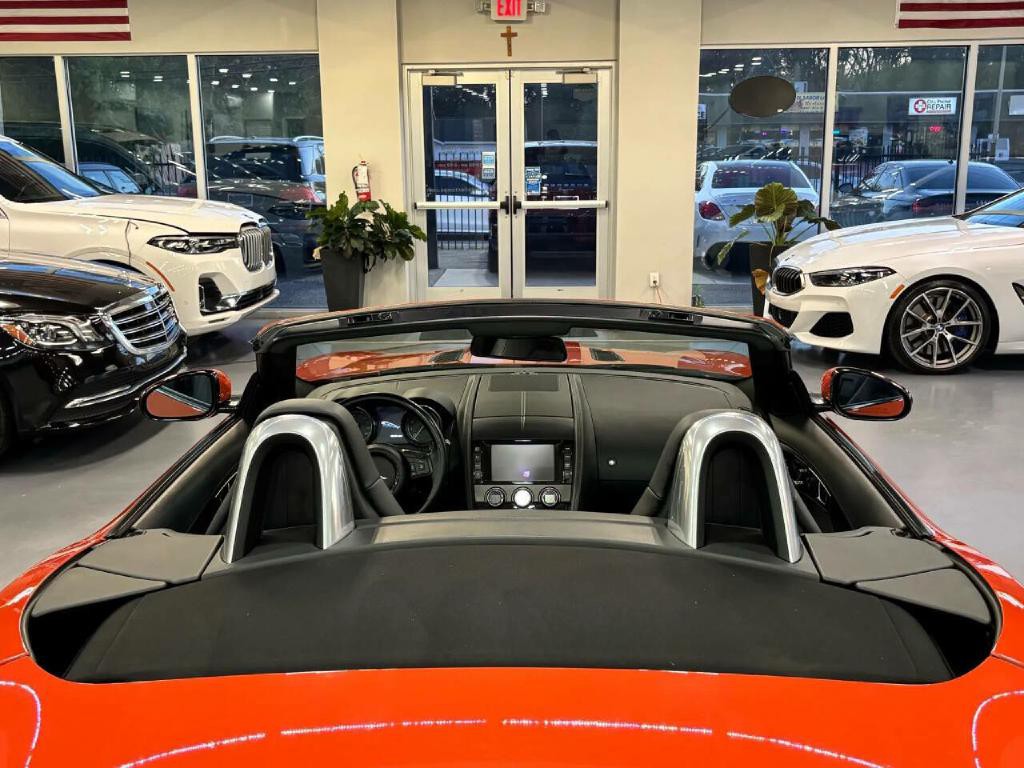 2014 Jaguar F-TYPE Image 34