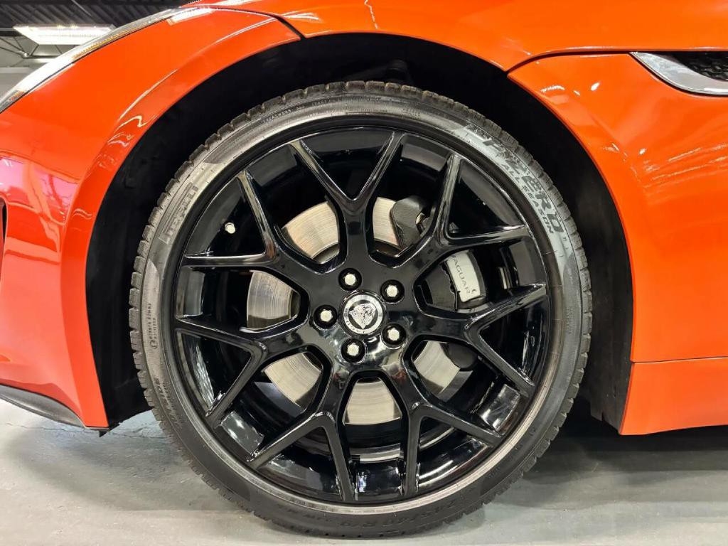 2014 Jaguar F-TYPE Image 38