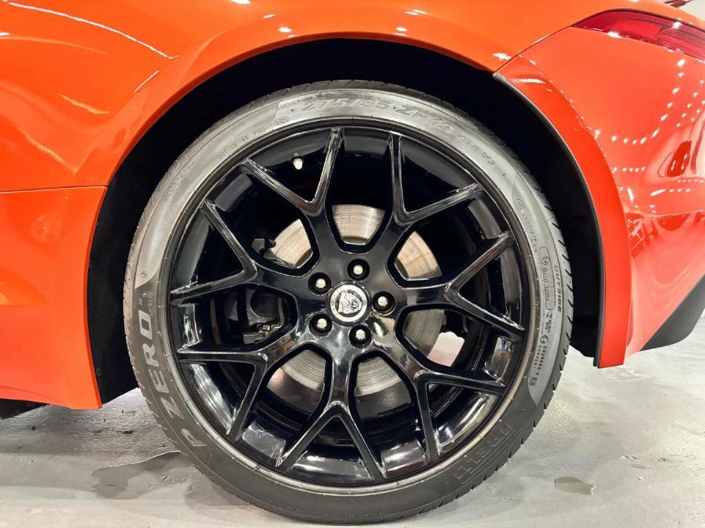 2014 Jaguar F-TYPE Image 39