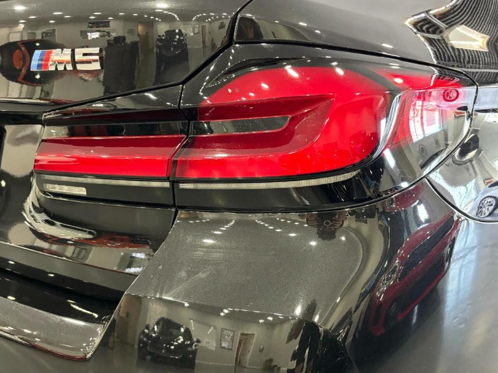 2023 BMW M5 Image 11