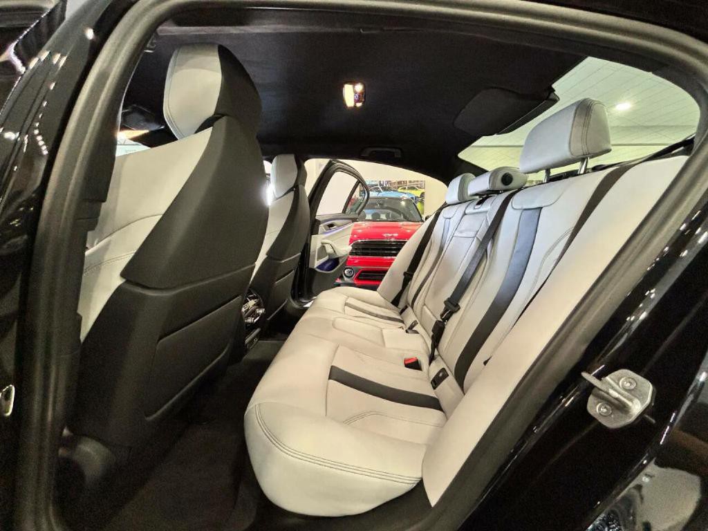 2023 BMW M5 Image 20