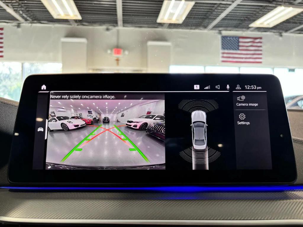 2023 BMW M5 Image 40