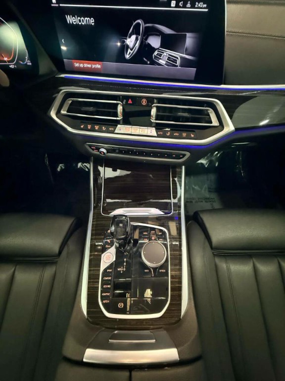 2020 BMW X5 Image 25