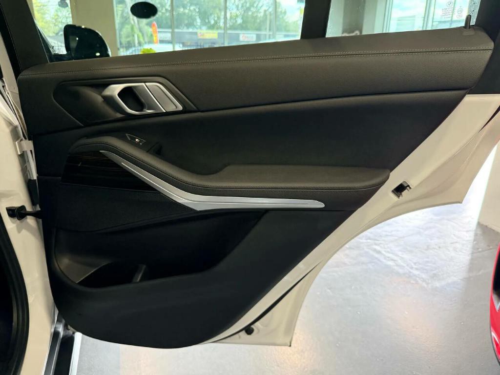 2020 BMW X5 Image 39