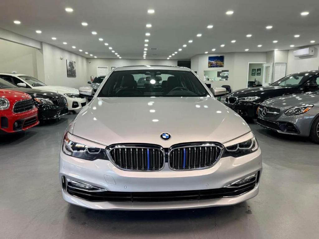 2018 BMW 5 Series Image 2