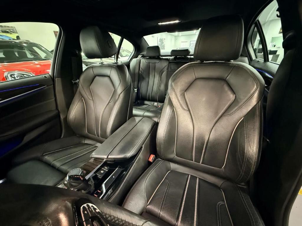 2018 BMW 5 Series Image 12