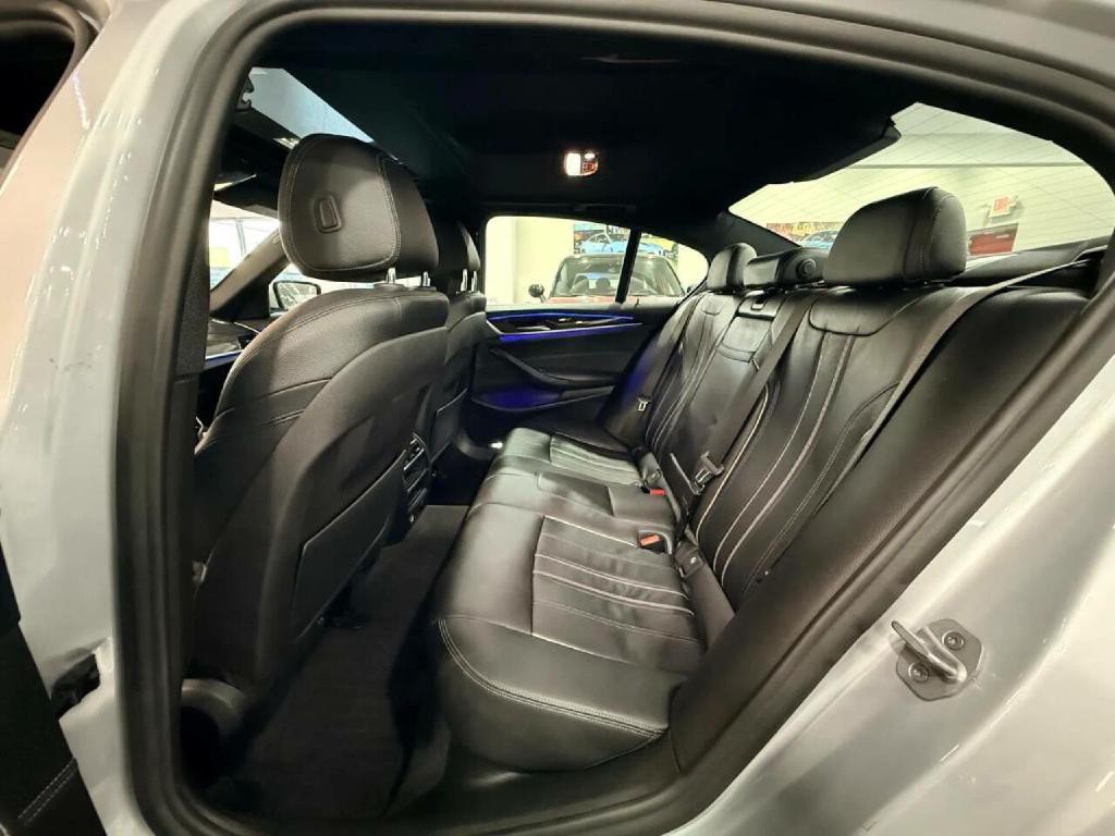2018 BMW 5 Series Image 14