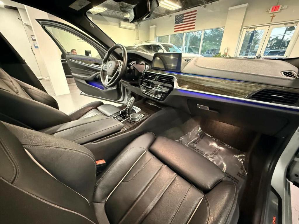 2018 BMW 5 Series Image 19