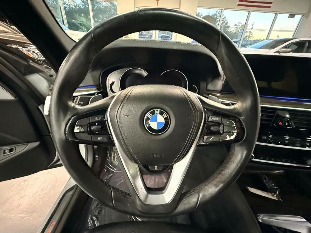 2018 BMW 5 Series Image 23