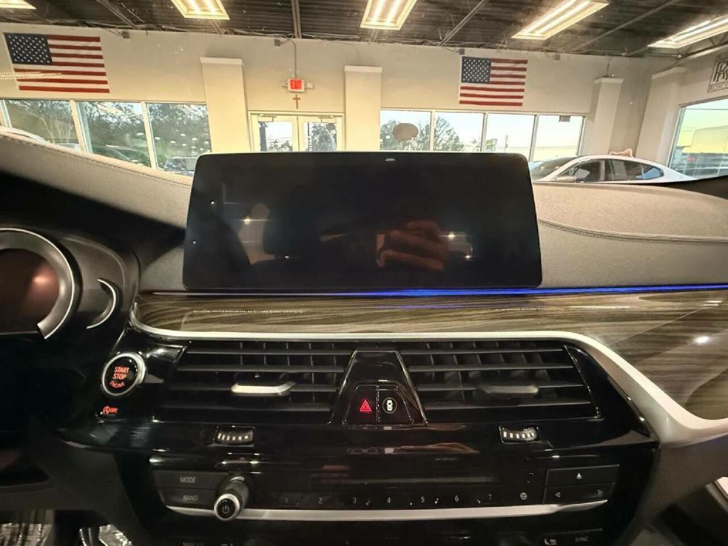 2018 BMW 5 Series Image 24