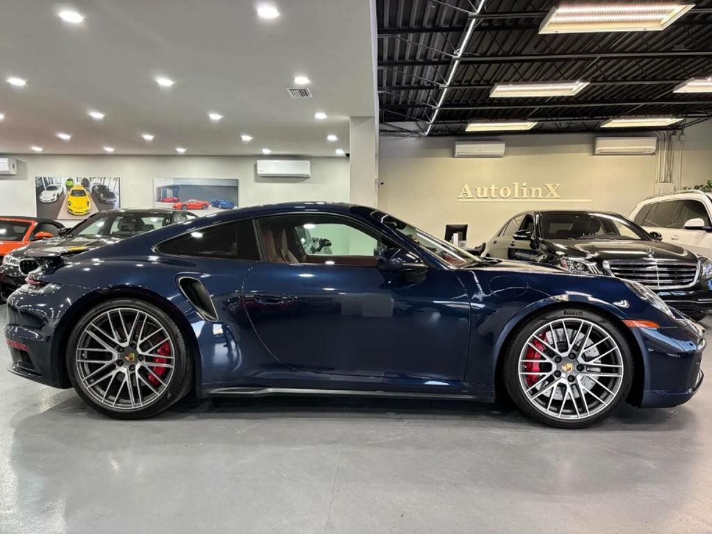 2021 Porsche 911 Image 7