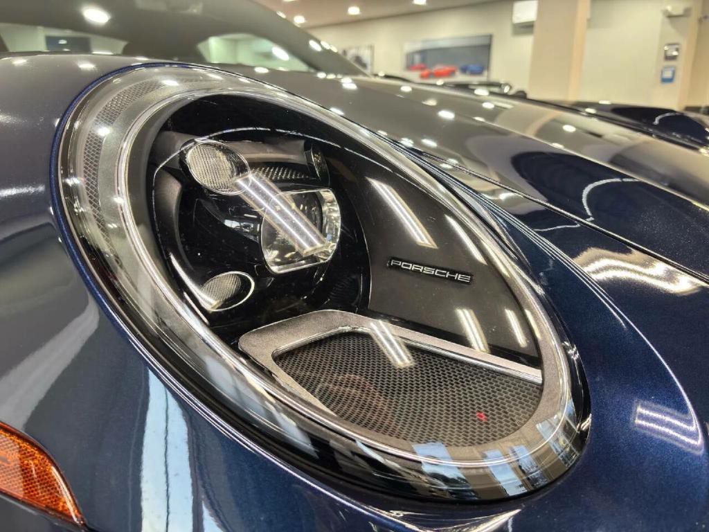 2021 Porsche 911 Image 8