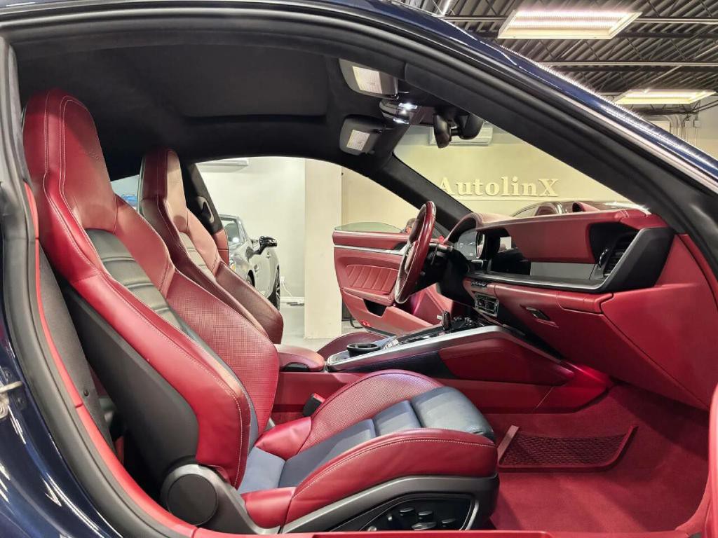 2021 Porsche 911 Image 25