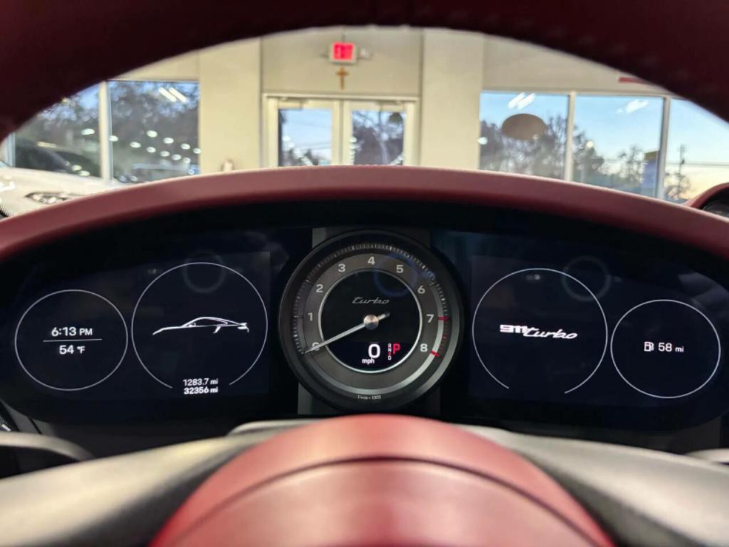 2021 Porsche 911 Image 32