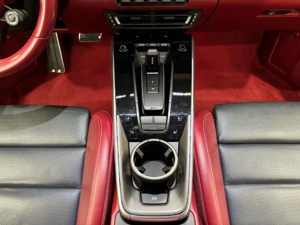 2021 Porsche 911 Image 34