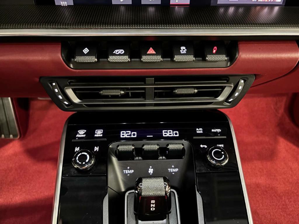 2021 Porsche 911 Image 35