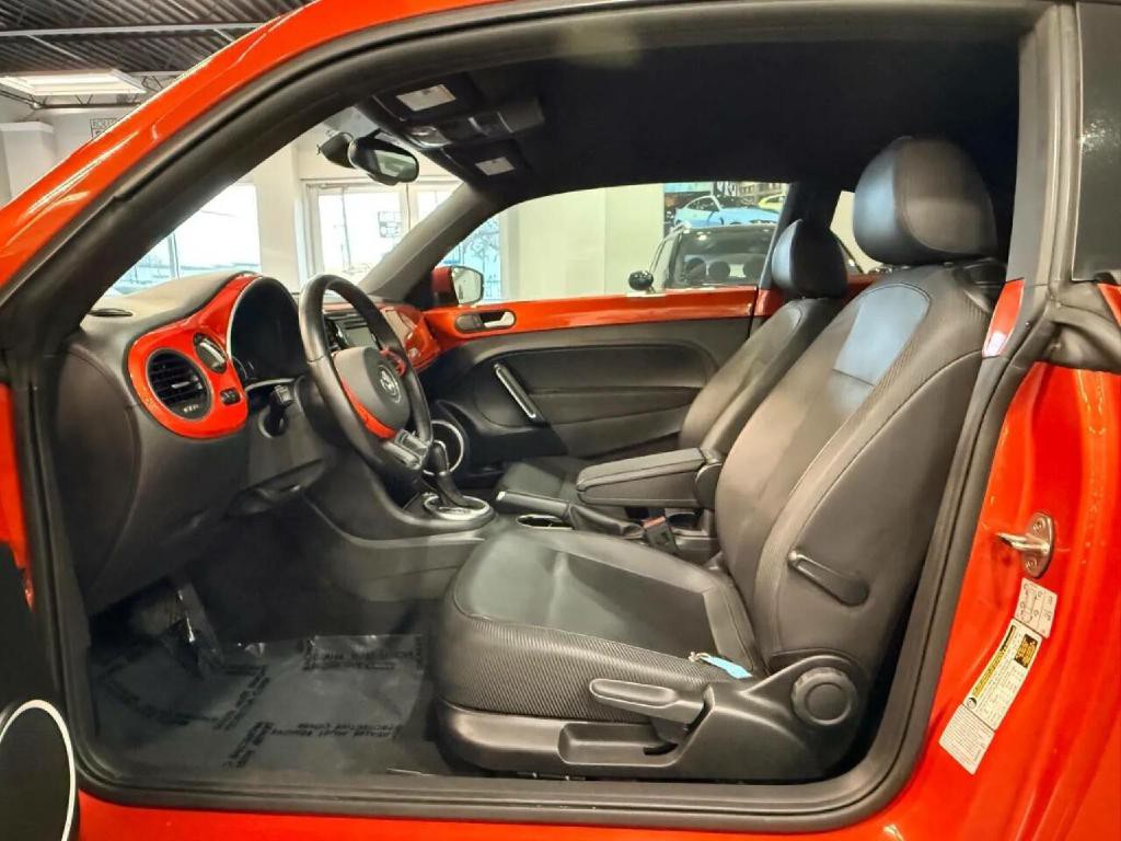 2016 Volkswagen Beetle Image 10
