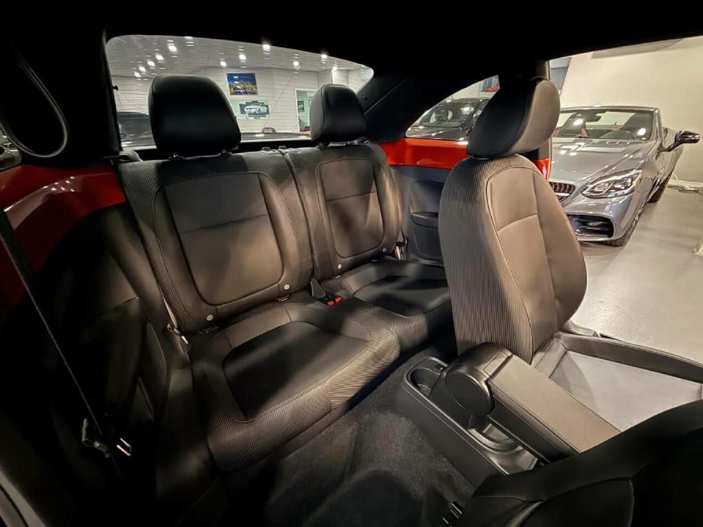 2016 Volkswagen Beetle Image 15