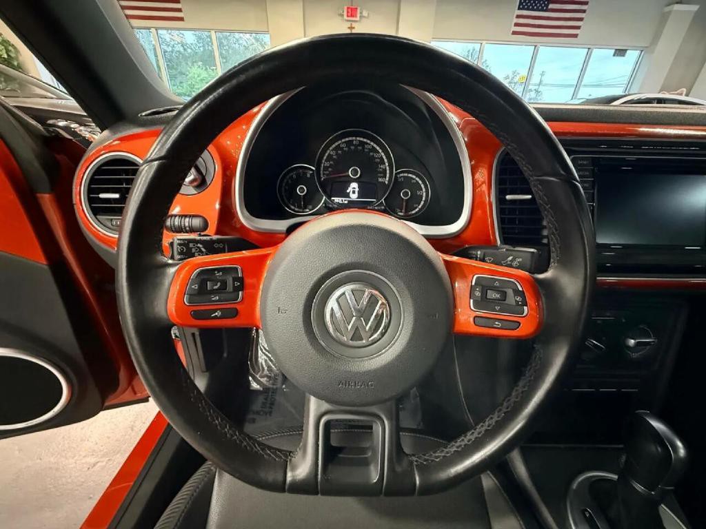 2016 Volkswagen Beetle Image 22